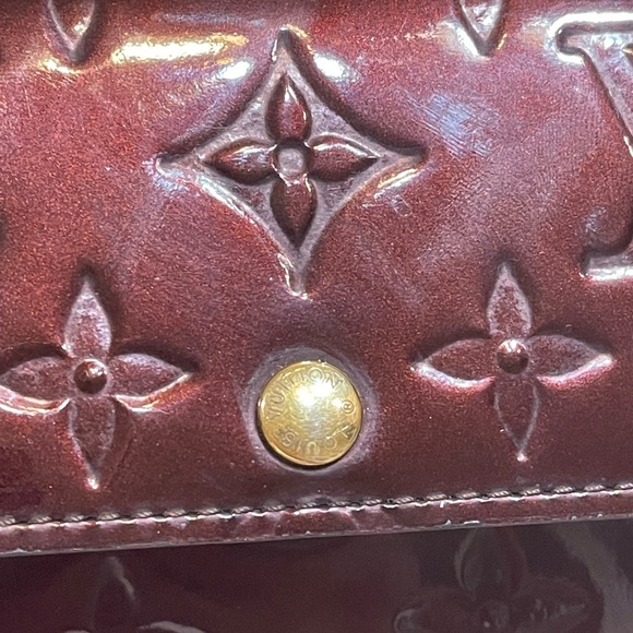Authentic Burgundy color vernis Long Luis Vuitton Wallet - Picture 8 of 17